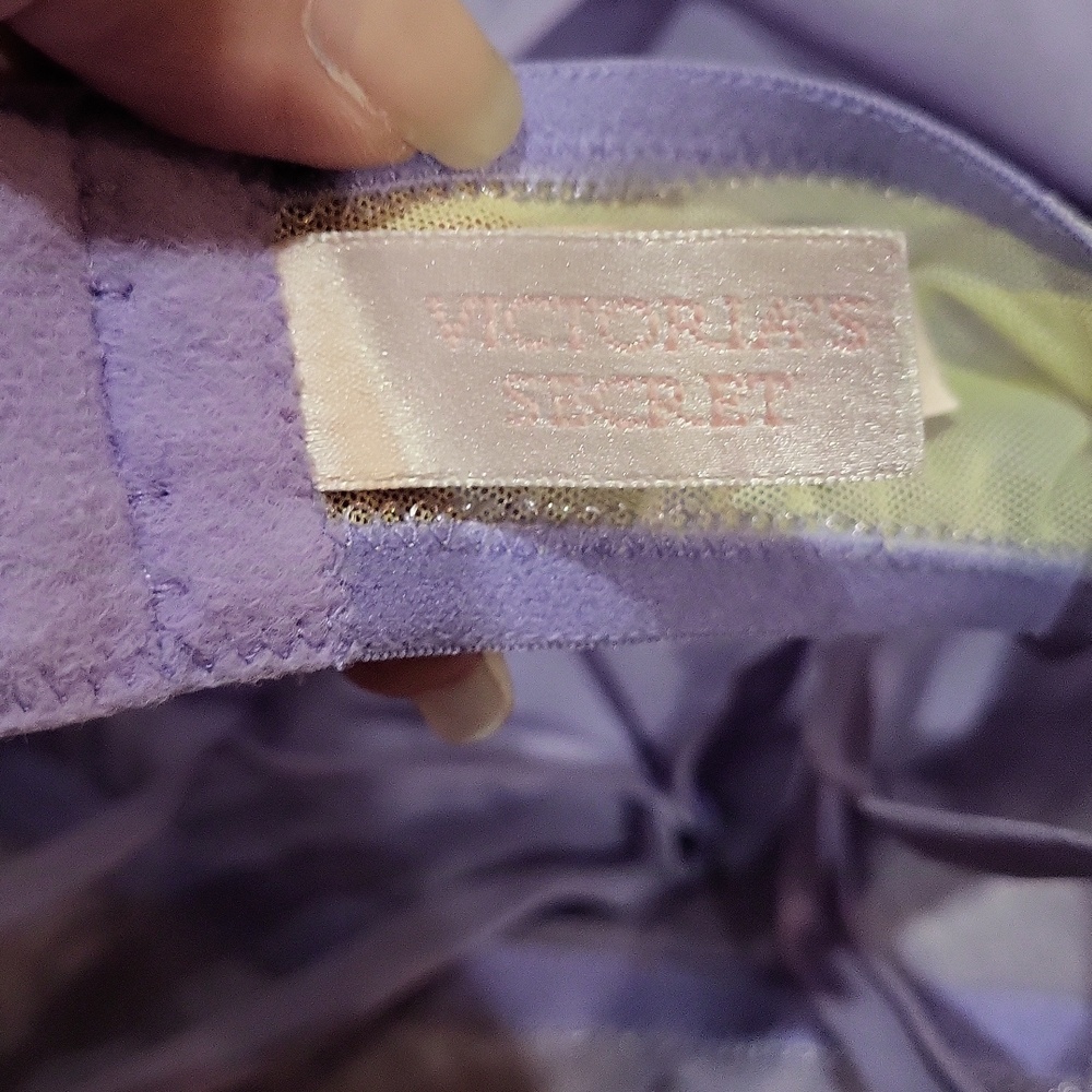 Victoria's Secret Vintage Silk Lace-Trim Slip Dress Nightgown - Picture 9 of 11